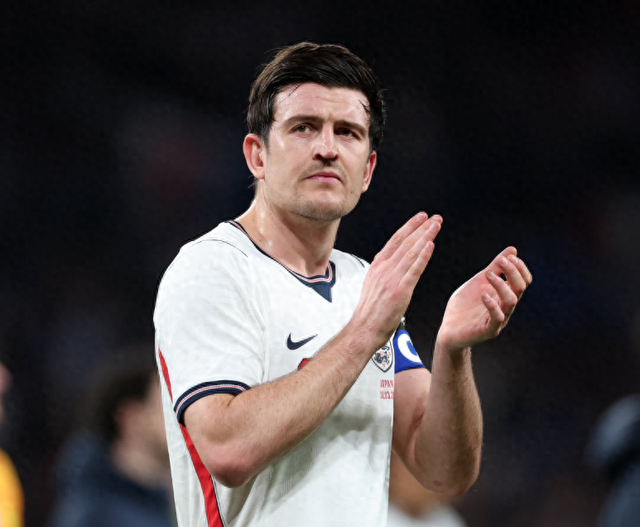 APP下载-主场0-1负日本!英格兰球迷炸锅:历史级耻辱 数万人狂嘘|世界杯|英格兰足球队|日本足球队|FIFA|梅努_新浪体育_新浪新闻